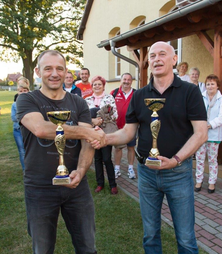 2015 08 28 wieczór z delegacjami w Łochowicach 46 of 72