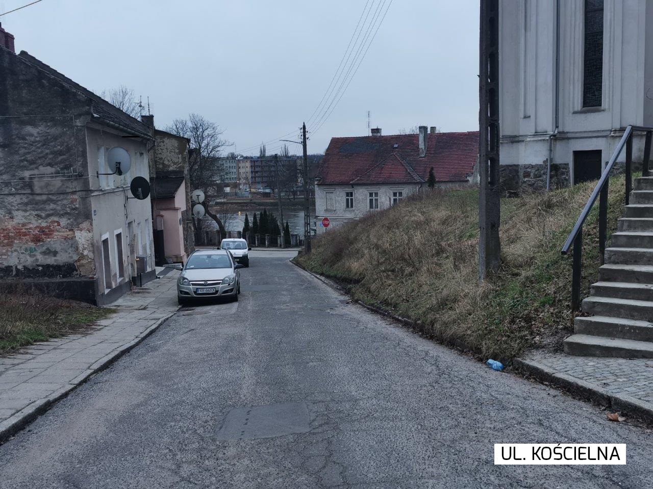 KOŚCIELNA 2